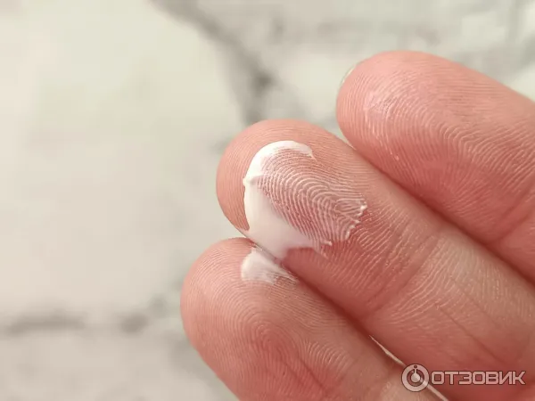 Легкий солнцезащитный флюид для лица La Roche-Posay Anthelios Uvair SPF50 PA