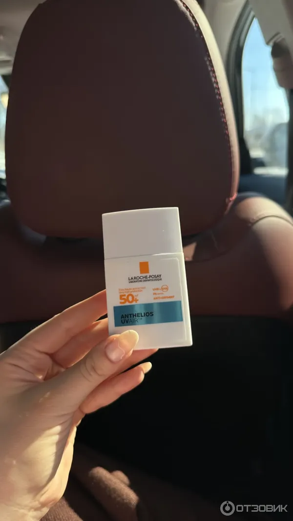 Легкий солнцезащитный флюид для лица La Roche-Posay Anthelios Uvair SPF50PA фото