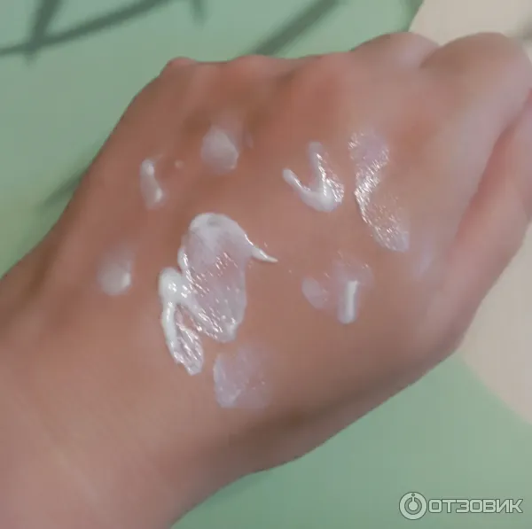 Легкий солнцезащитный флюид для лица La Roche-Posay Anthelios Uvair SPF50 PA