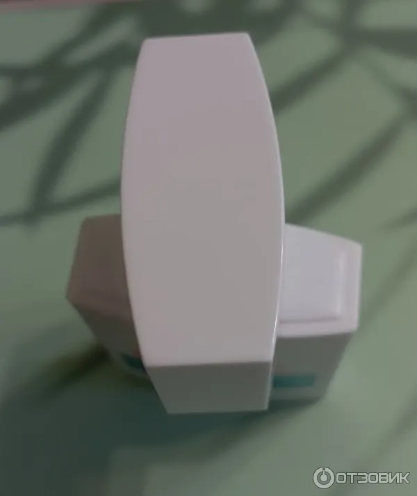 Легкий солнцезащитный флюид для лица La Roche-Posay Anthelios Uvair SPF50 PA