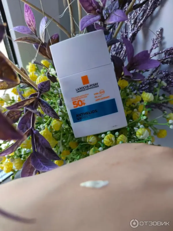 Легкий солнцезащитный флюид для лица La Roche-Posay Anthelios Uvair SPF50PA фото