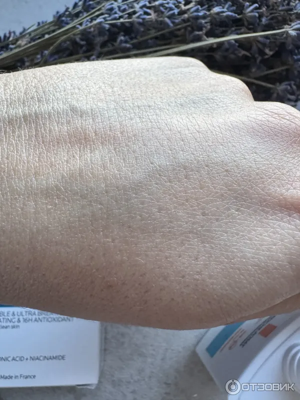 Легкий солнцезащитный флюид для лица La Roche-Posay Anthelios Uvair SPF50PA фото