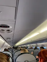Самолет Embraer ERJ-190 фото
