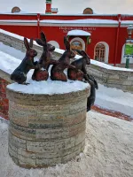 Скульптура в Петропавловской крепости на Заячьем острове (Россия, Санкт-Петербург) фото