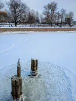 Скульптура в Петропавловской крепости на Заячьем острове (Россия, Санкт-Петербург) фото