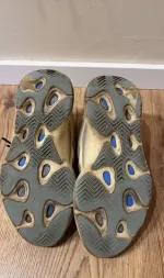 Кроссовки Adidas Yeezy Boost 700 фото