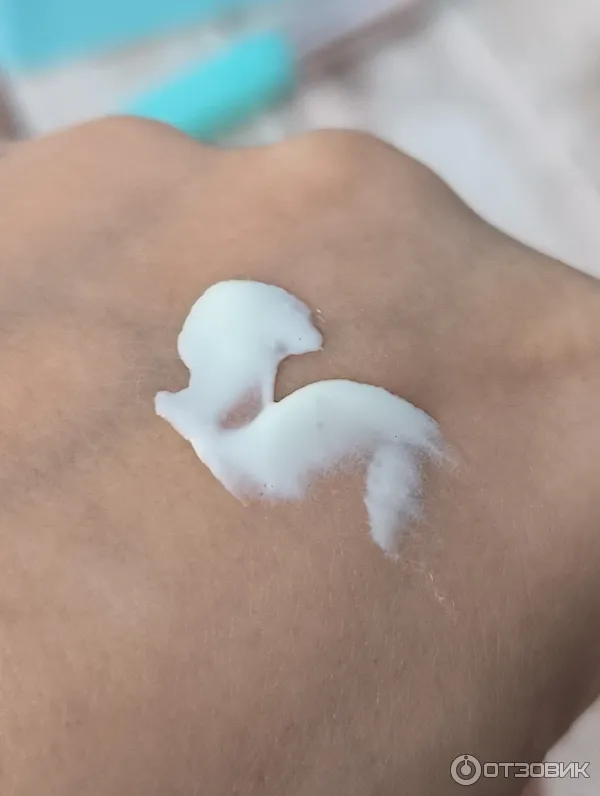 Легкий солнцезащитный флюид для лица La Roche-Posay Anthelios Uvair SPF50PA фото