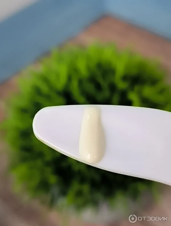 Легкий солнцезащитный флюид для лица La Roche-Posay Anthelios Uvair SPF50PA фото