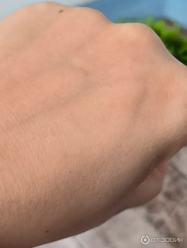 Легкий солнцезащитный флюид для лица La Roche-Posay Anthelios Uvair SPF50PA фото