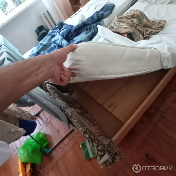 Кровать